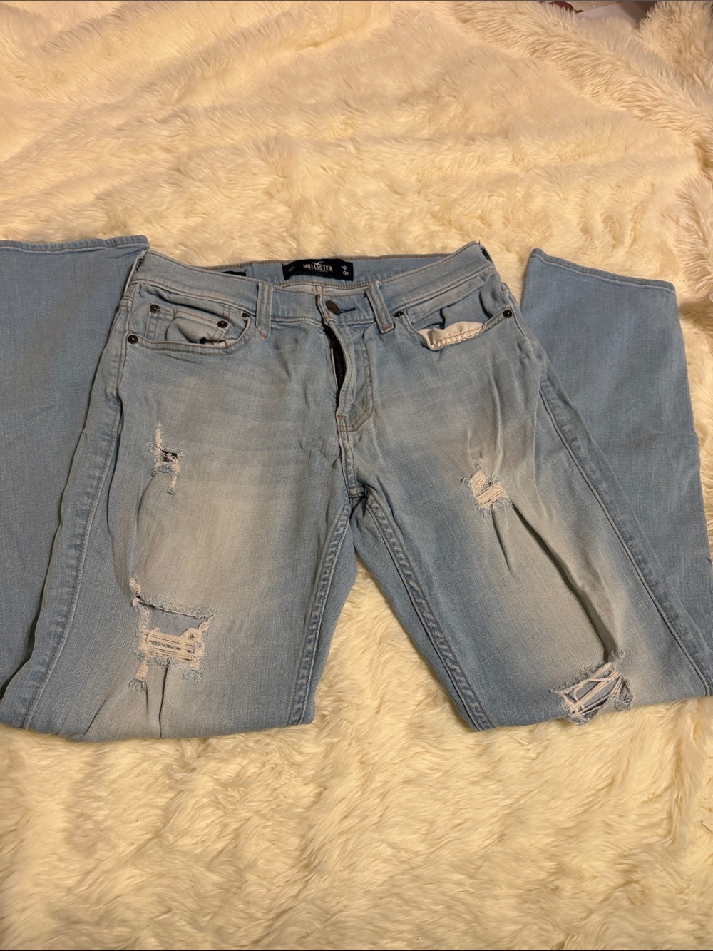 Hollister Light Wash Skinny Jeans - Distressed Blue